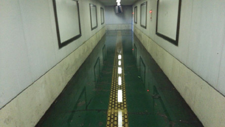 地下歩道が浸水